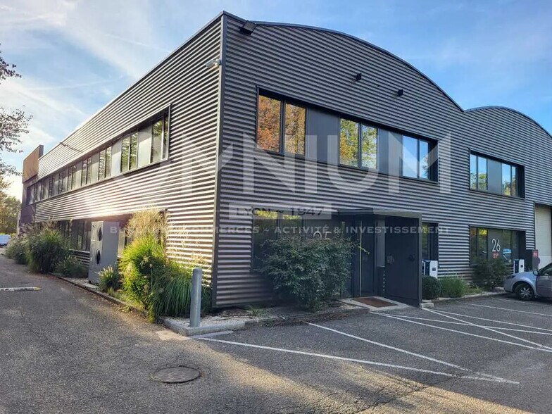 Flex in Dardilly for lease - Building Photo - Image 1 of 9