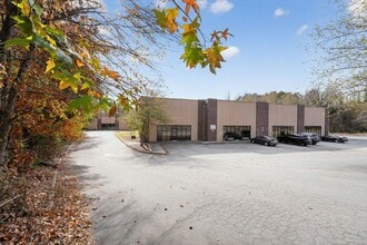 209 Swathmore Ave, High Point, NC for lease Building Photo- Image 1 of 8