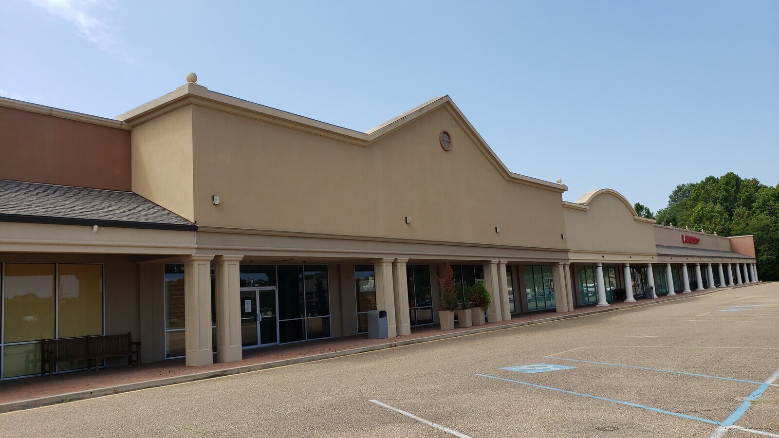 4000 S Frontage Rd, Vicksburg, MS 39180 Vicksburg Commons