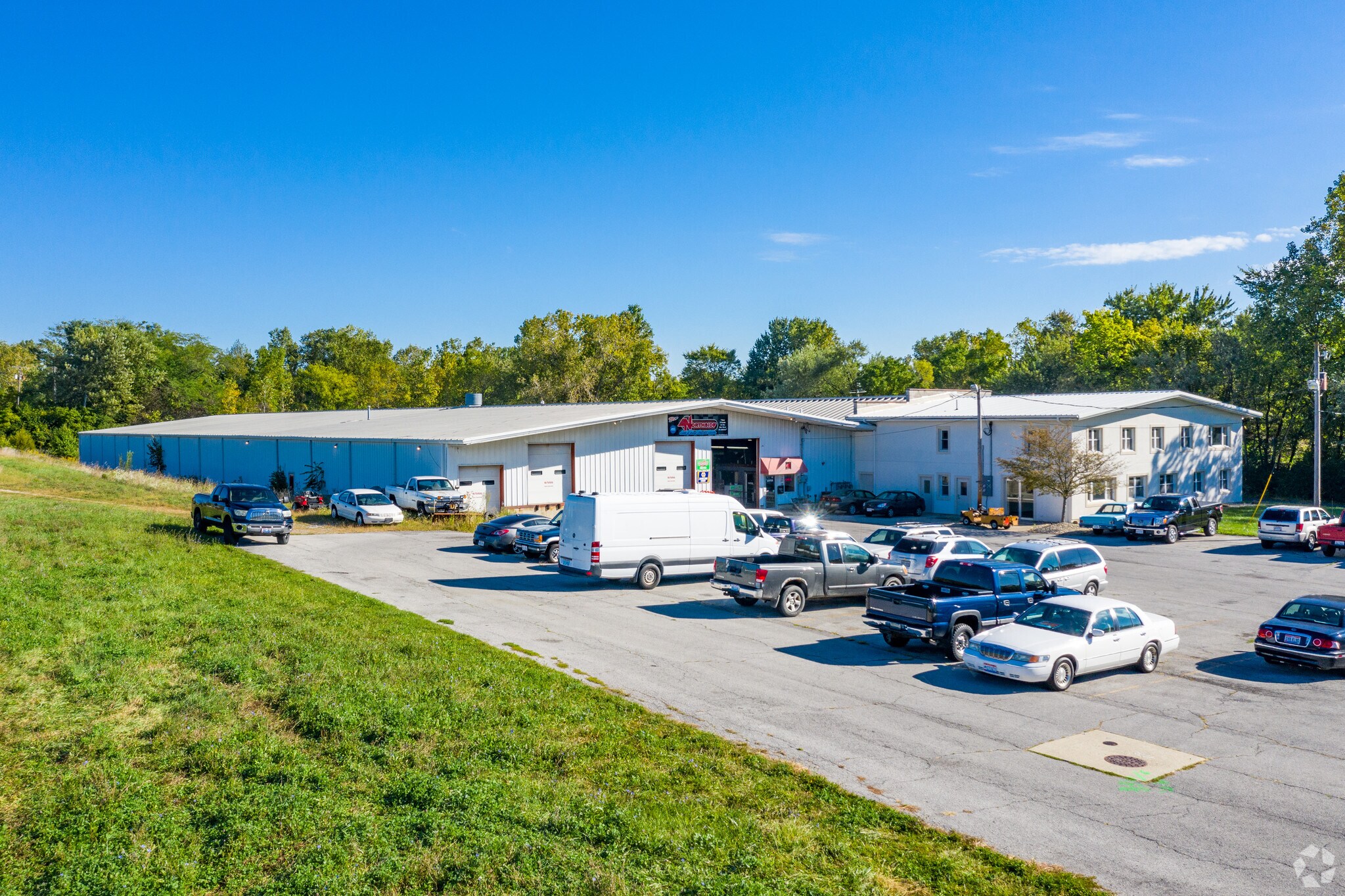 310 E Bigelow Ave, Findlay, OH for sale Primary Photo- Image 1 of 1