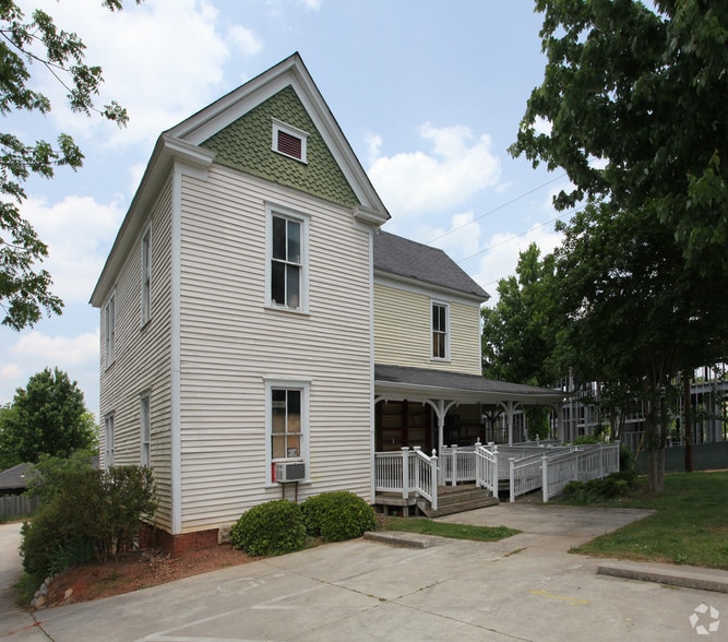 2774 E College Ave, Decatur, GA 30030