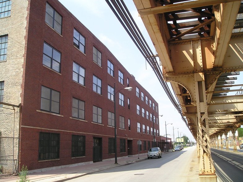 4223 W Lake St, Chicago, IL for lease - Building Photo - Image 1 of 5