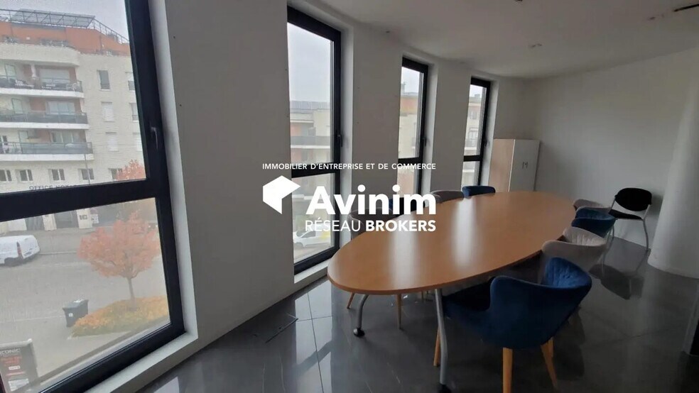 Office in Annecy for lease - Interior Photo - Image 3 of 10