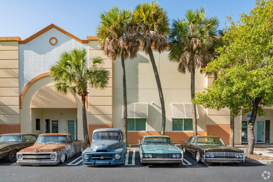 1214 SW 6th St, Pompano Beach, FL for sale - Primary Photo - Image 1 of 7