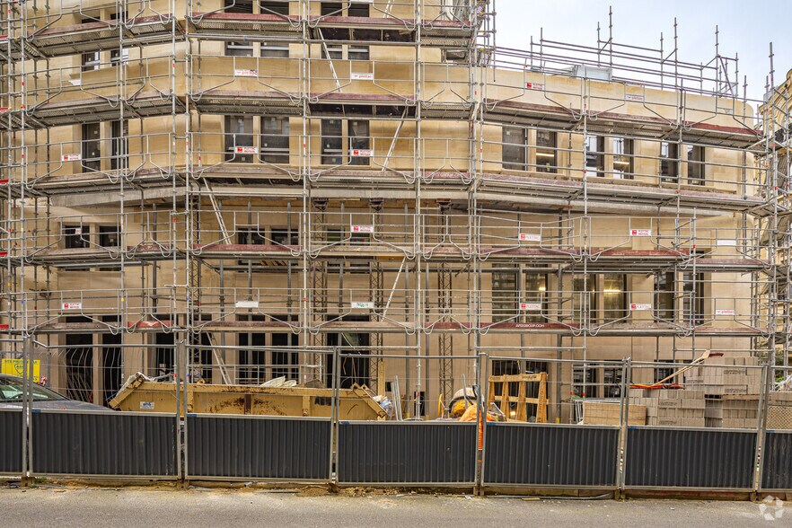 57 Rue Spontini, Paris for lease - Building Photo - Image 2 of 2