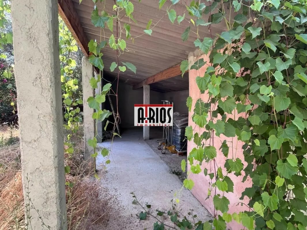 Flex in Solliès-Pont for lease Building Photo- Image 1 of 15