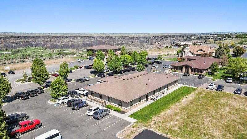 236 River Vista Pl, Twin Falls, ID for lease - Building Photo - Image 2 of 30