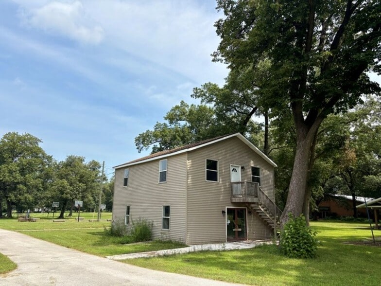 4112 S Youth Camp Rd, Saint Anne, IL for sale - Building Photo - Image 2 of 10