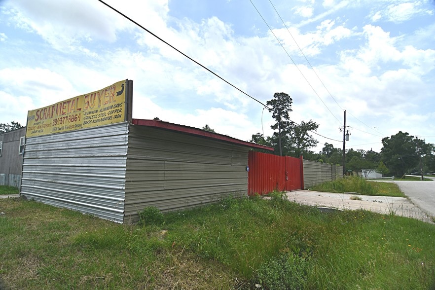 17103 Moss Oaks Dr, Conroe, TX for sale - Building Photo - Image 1 of 1