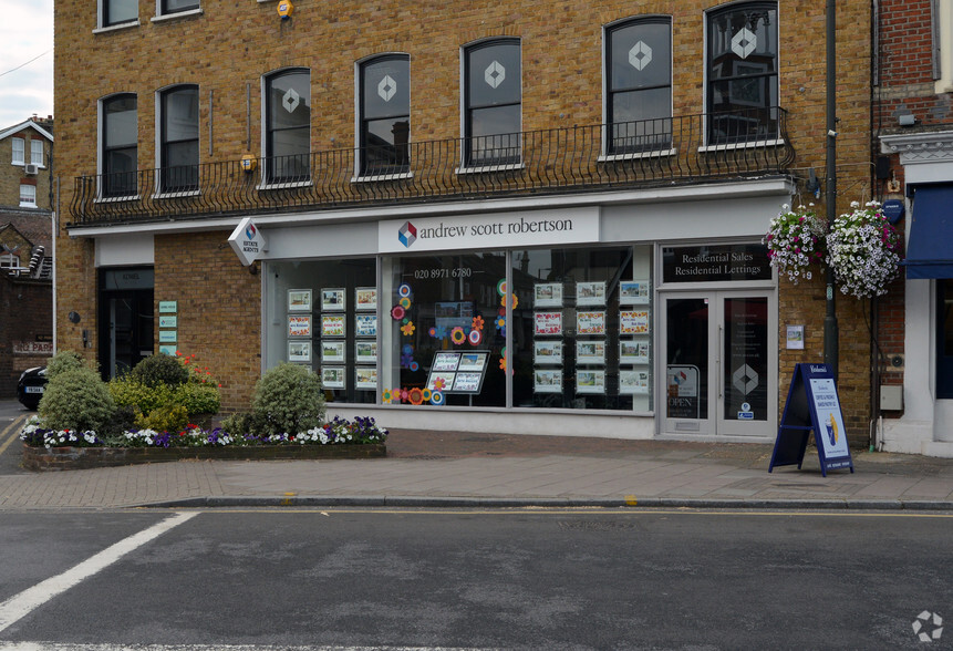 24 High St, London for lease - Building Photo - Image 3 of 10