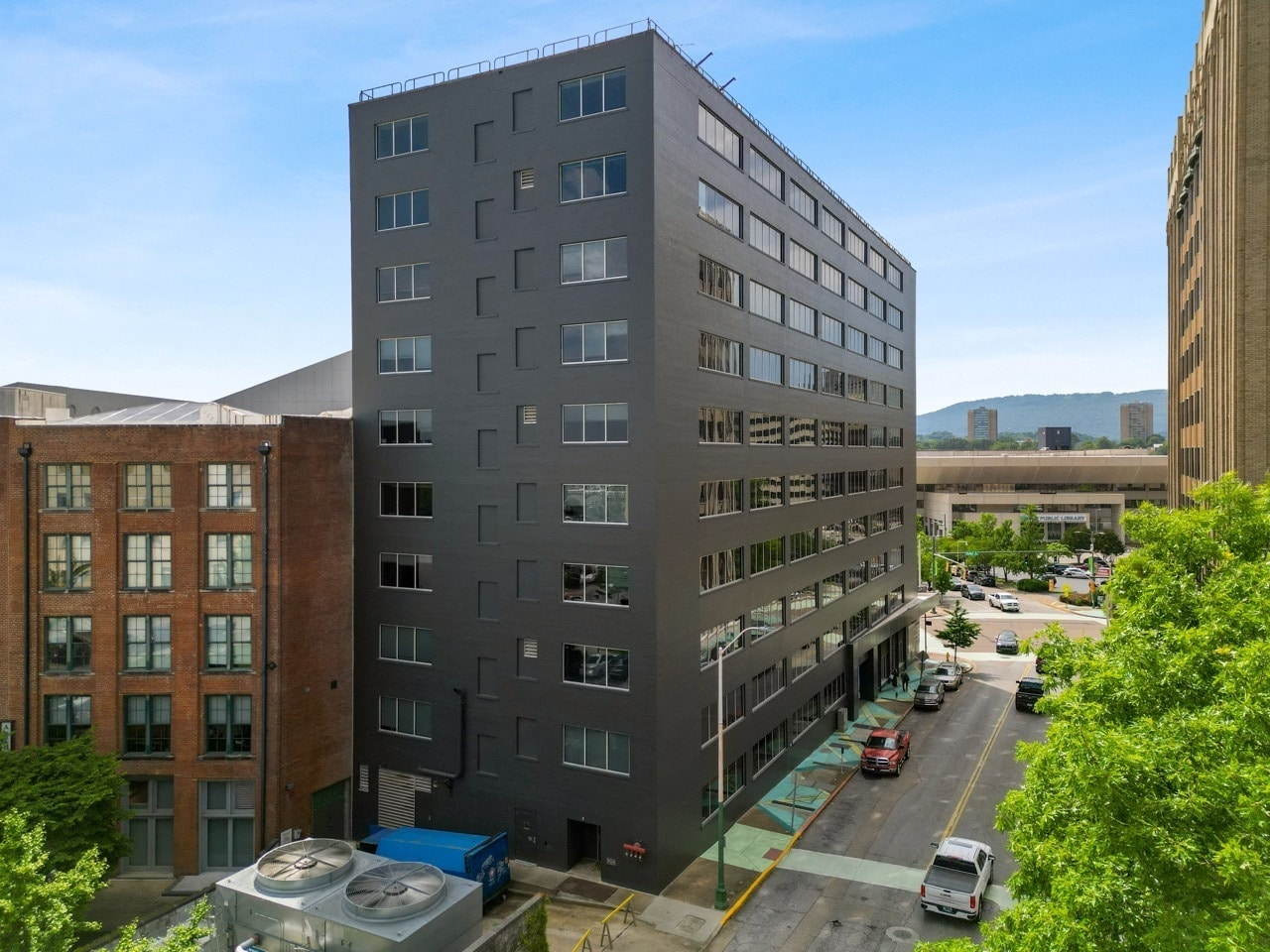 1100 Market St, Chattanooga, TN for lease Building Photo- Image 1 of 1