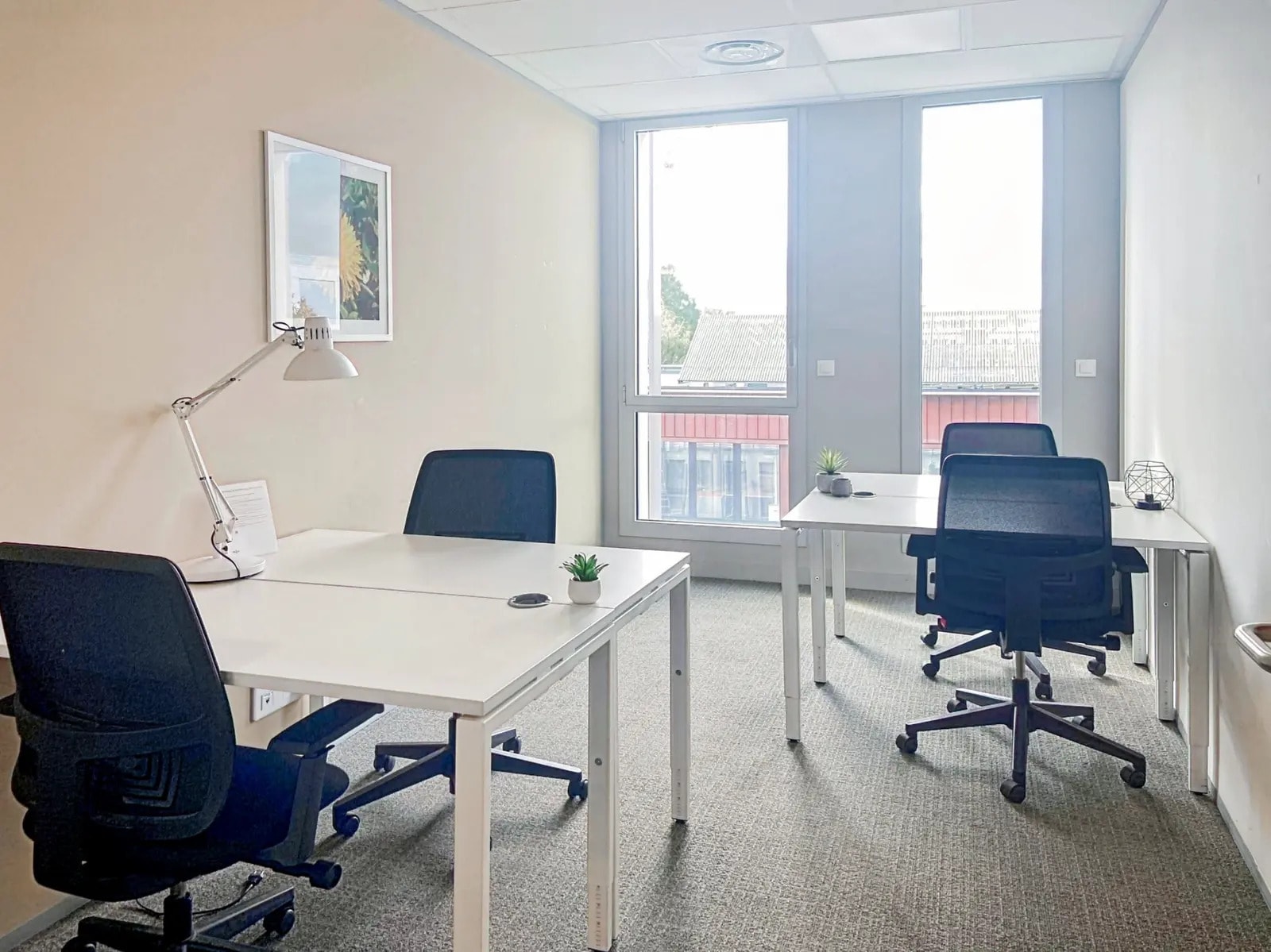 Office in for lease Interior Photo- Image 1 of 11