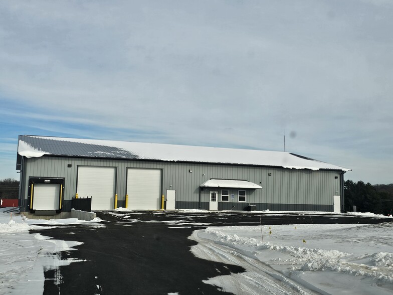 7899 Prill Rd, Eau Claire, WI for lease - Building Photo - Image 2 of 11