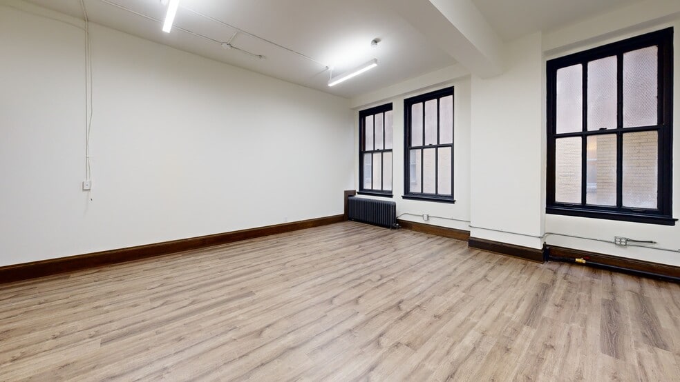 275 4th St E, Saint Paul, MN for lease - Matterport 3D Scan - Image 3 of 50