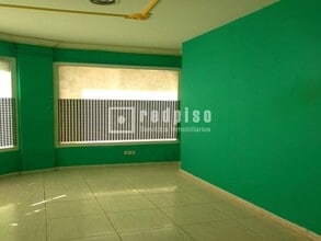 Retail in Madrid, Madrid for lease Interior Photo- Image 2 of 7