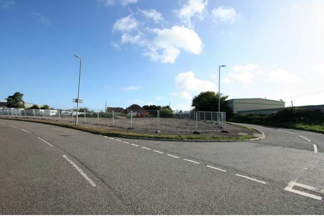 Stephenson Rd, Westbury for sale - Primary Photo - Image 1 of 1