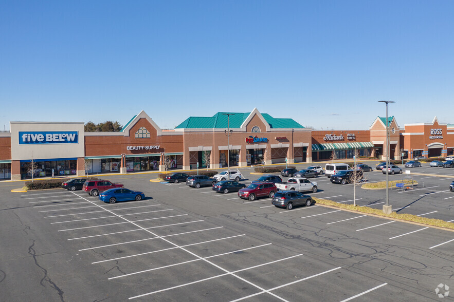 10748-11010 Sudley Manor Dr, Manassas, VA for lease - Building Photo - Image 2 of 5