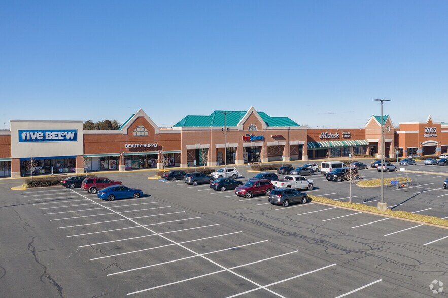 11600-11798 Sudley Manor Dr, Manassas, VA for lease - Building Photo - Image 2 of 9