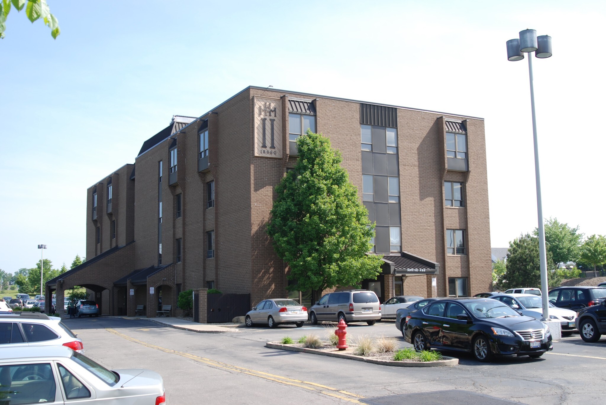 18660 E Bagley Rd, Middleburg Heights, OH 44130 Middleburg Heights