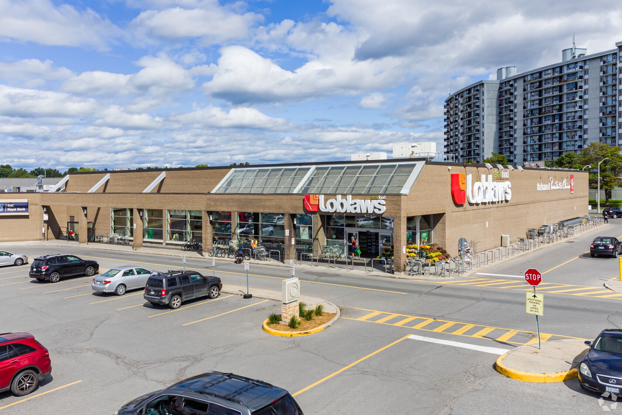 2121 Carling Ave, Ottawa, ON K2A 1H2 Carlingwood Shopping Centre