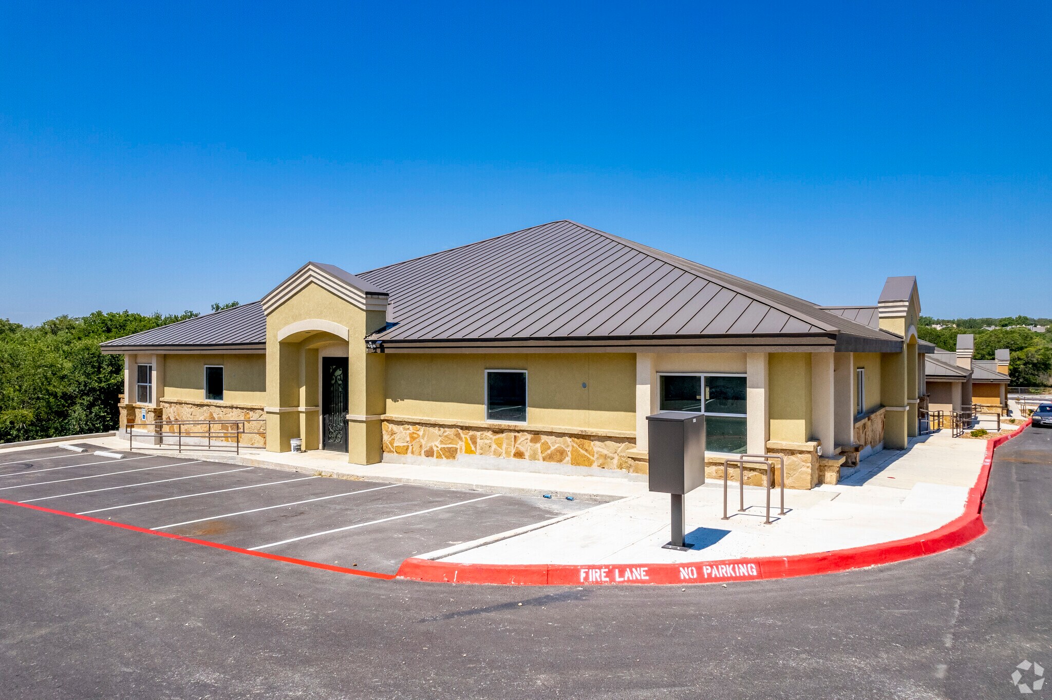 2130 Thousand Oaks Blvd, San Antonio, TX for sale Primary Photo- Image 1 of 5