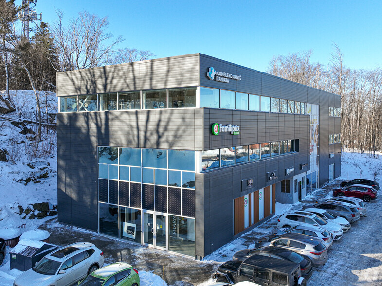 700 Av Taniata, Lévis, QC for lease - Primary Photo - Image 1 of 5