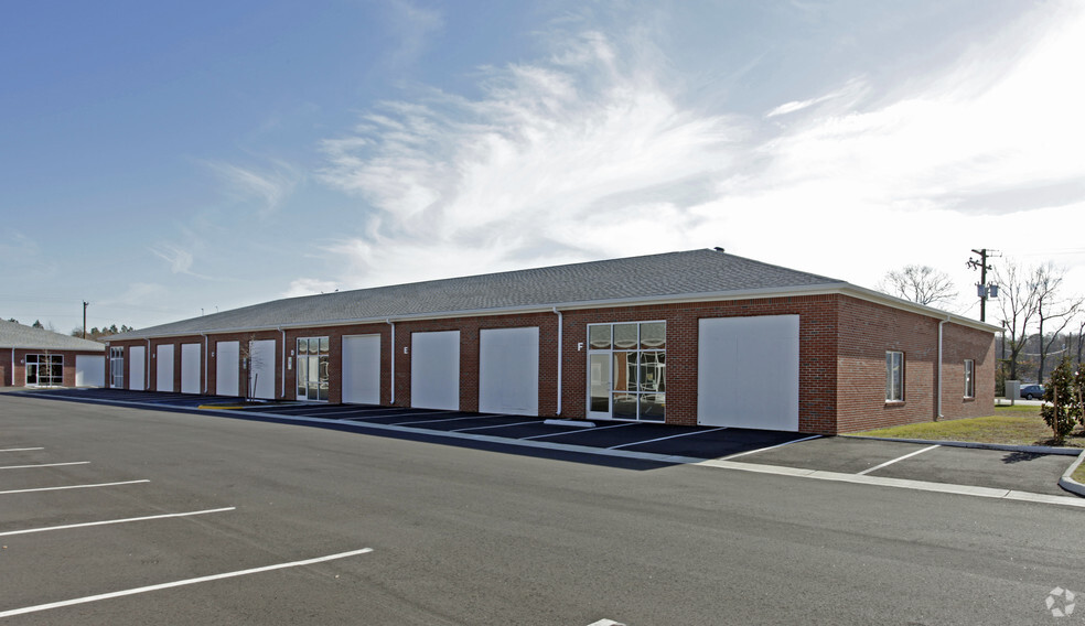 2517 S Military Hwy, Chesapeake, VA for lease - Building Photo - Image 2 of 3