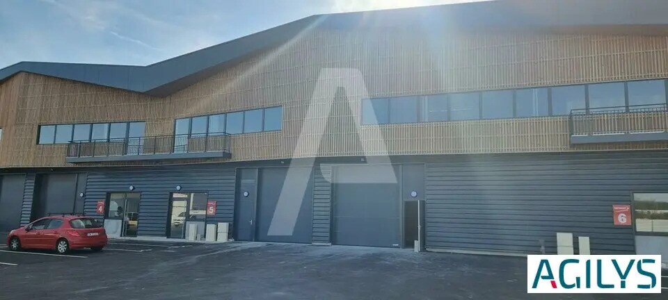 Flex in Moissy-Cramayel for sale - Building Photo - Image 2 of 12