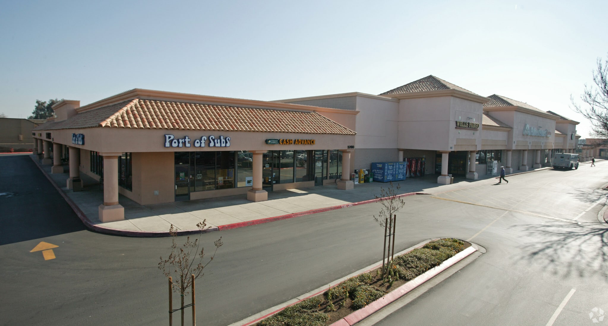 5702-5780 N 1st Ave, Fresno, CA for lease Building Photo- Image 1 of 4