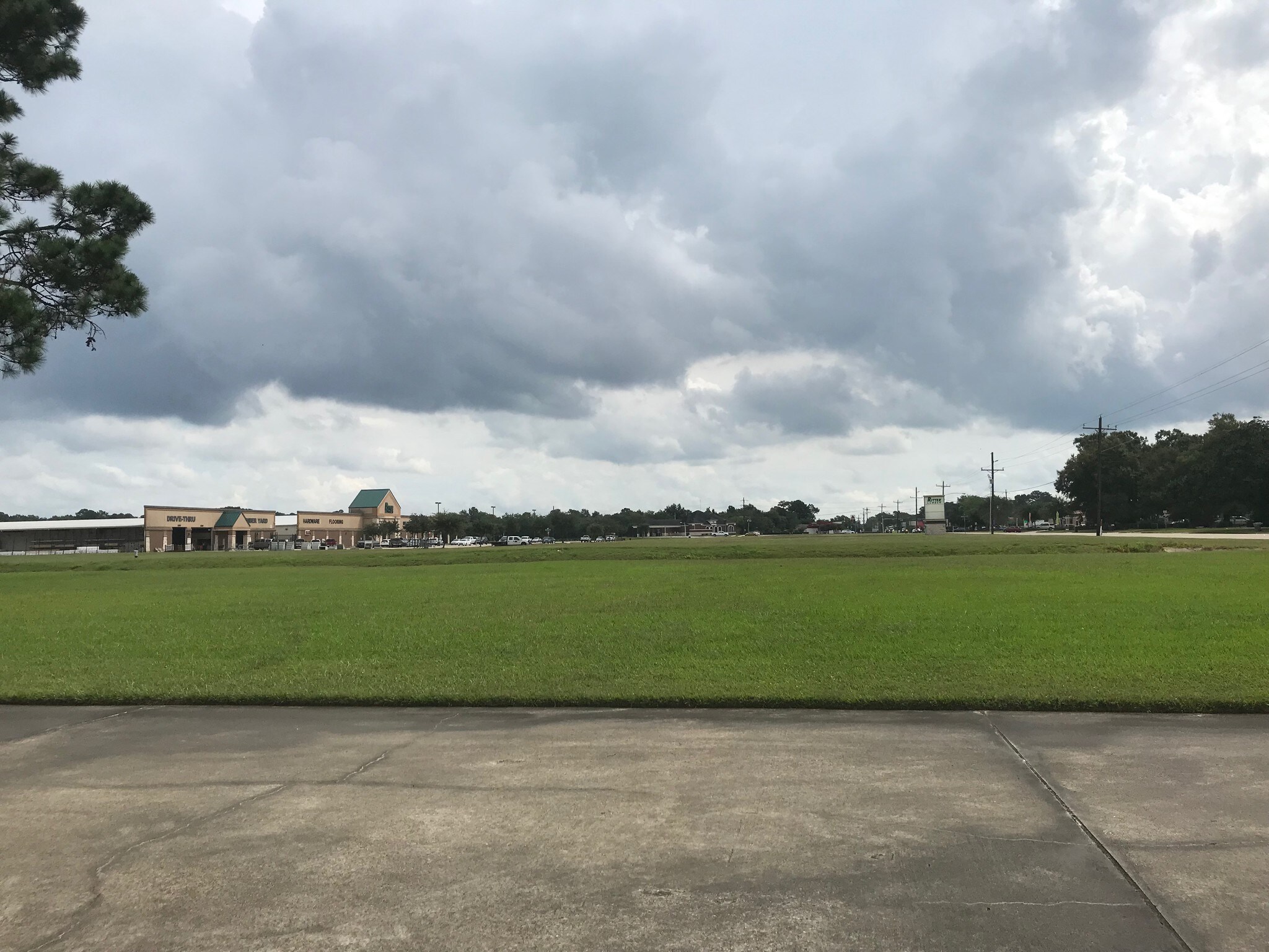 7414 TX 105, Beaumont, TX 77713 Hwy 105 at Major