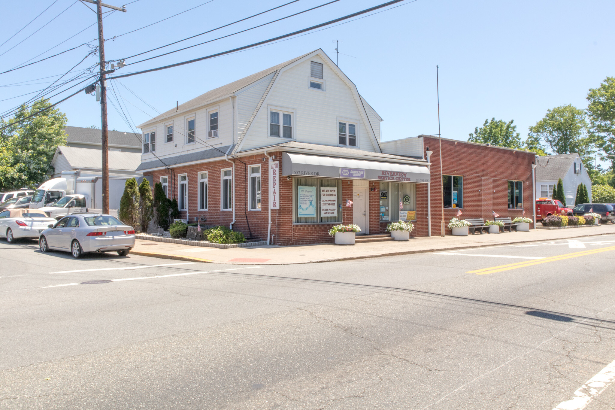 557-559 River Dr, Elmwood Park, NJ for sale Primary Photo- Image 1 of 1