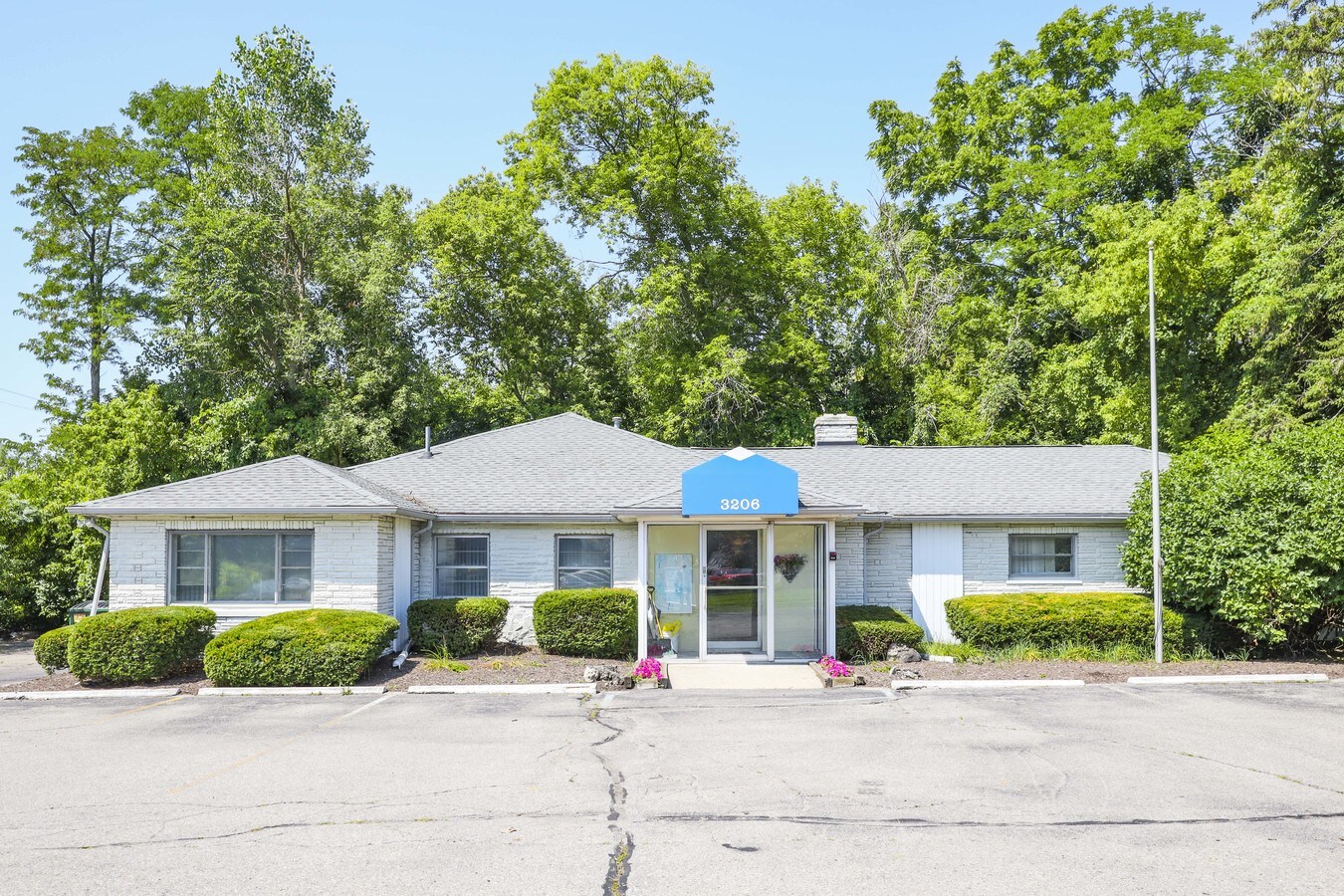 3206 Orchard Lake Rd, Orchard Lake, MI 48324