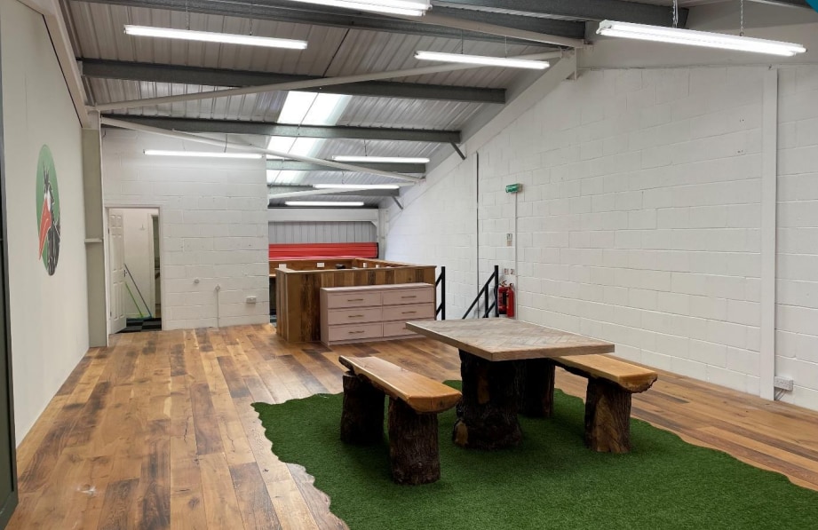 Moss Pit, Stafford for lease Interior Photo- Image 1 of 4