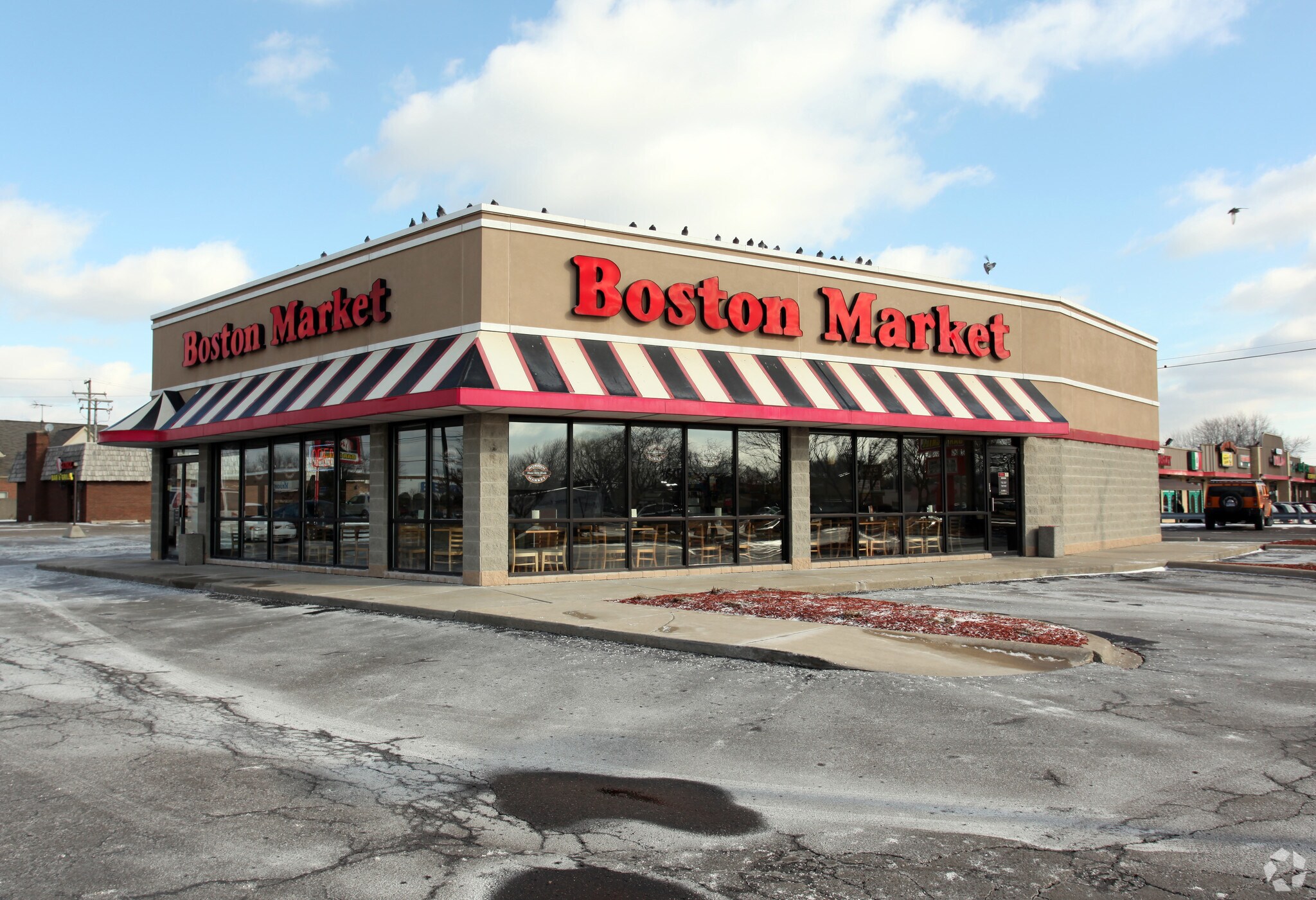 4051 15 Mile Rd, Sterling Heights, MI for sale Primary Photo- Image 1 of 1