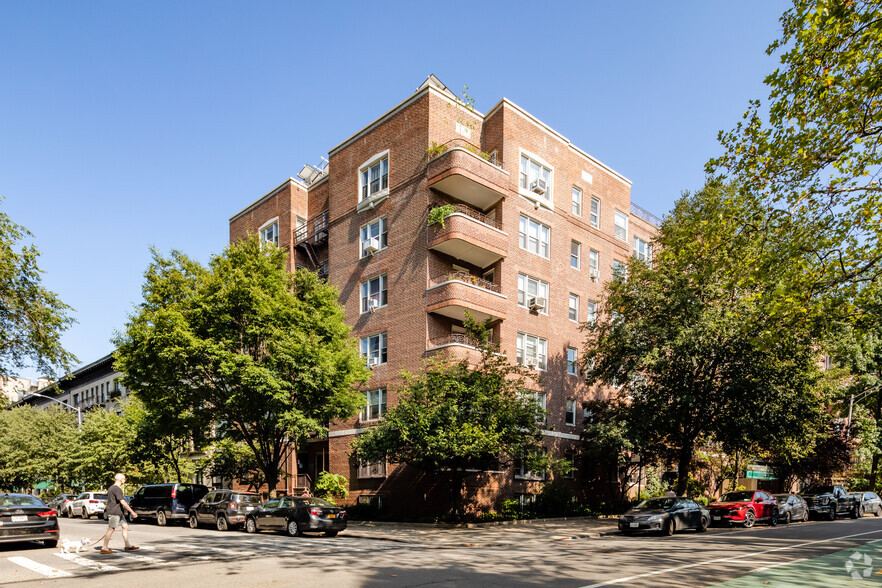 60 Plaza St E, Brooklyn, NY for sale - Primary Photo - Image 1 of 1