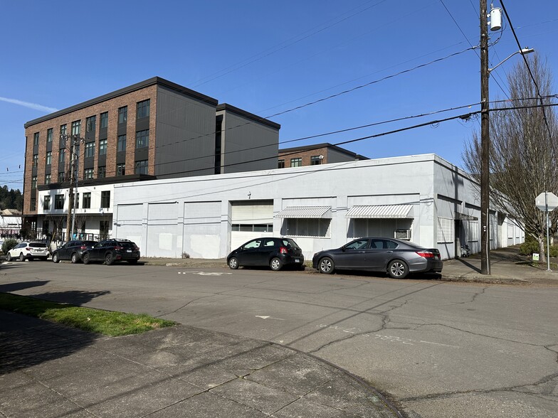 8225 SE 7th Ave, Portland, OR 97202 - Industrial for Sale | LoopNet