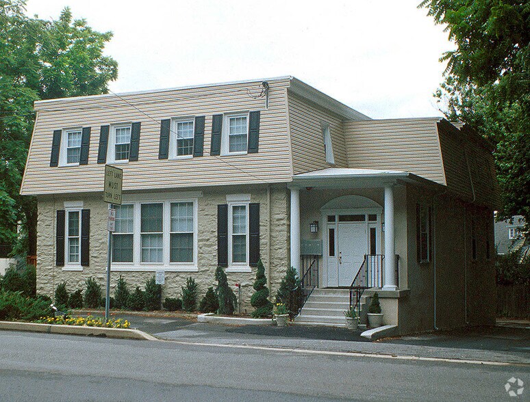 336 King of Prussia Rd, Radnor, PA for lease - Primary Photo - Image 1 of 5