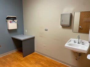 3703 Doty Rd, Woodstock, IL for lease Interior Photo- Image 1 of 6