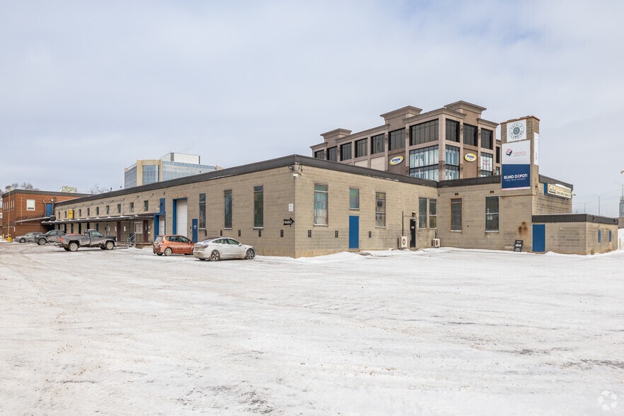 1568-1574 Carling Ave, Ottawa, ON for lease - Building Photo - Image 3 of 5