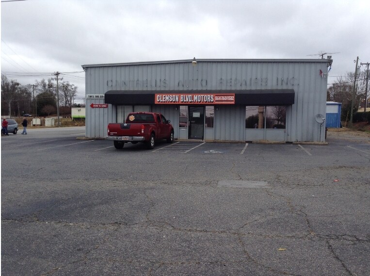 Retail in Anderson, SC for sale Primary Photo- Image 1 of 1