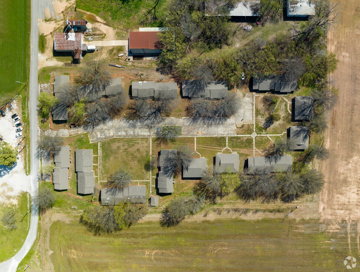 100 Oak St, bers Falls, OK 74470