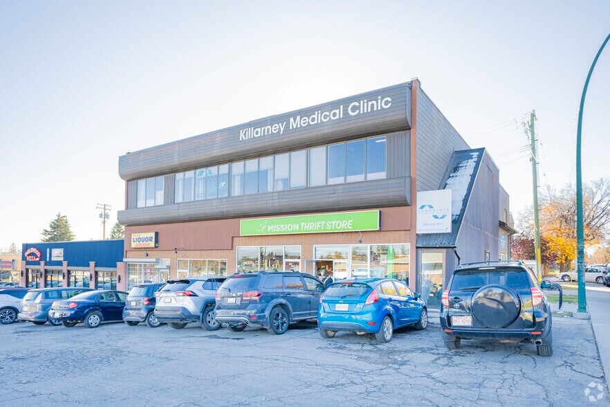 3423 26 Av SW, Calgary, AB for sale - Primary Photo - Image 1 of 1