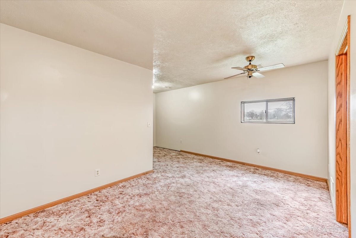 115 W Adams St, Waterman, IL 60556