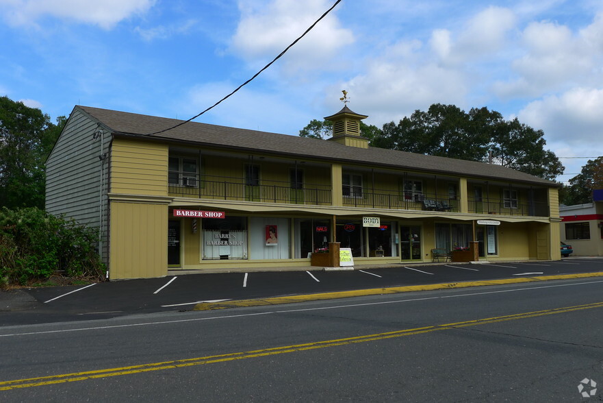 206 Saybrook Rd, Higganum, CT for sale - Primary Photo - Image 1 of 1