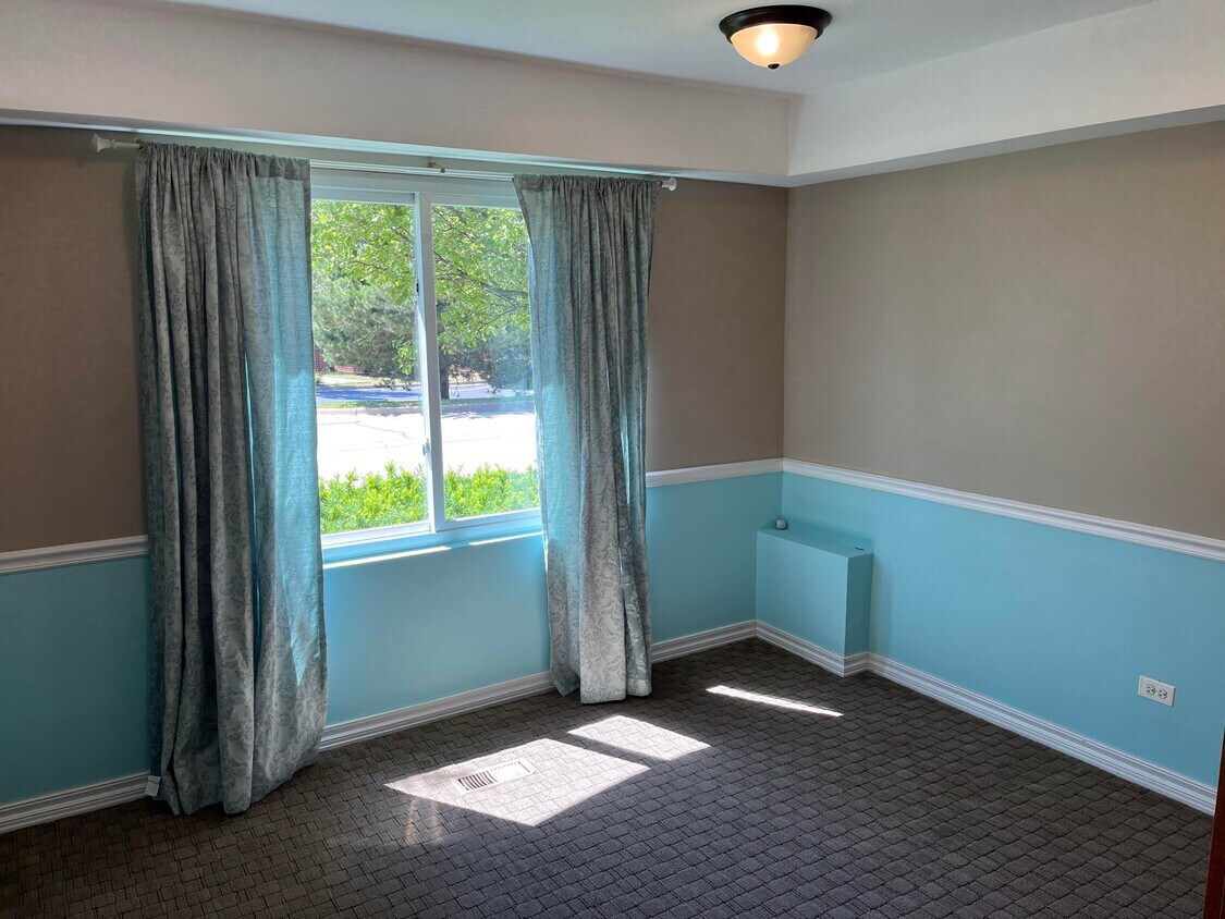 4450 Westbrook Dr, Aurora, IL for lease Interior Photo- Image 1 of 1