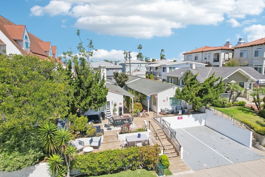370 Orange Ave, Coronado, CA for sale - Primary Photo - Image 1 of 10