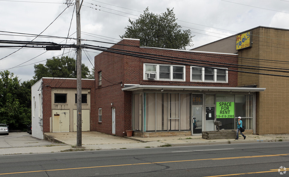 505 E Jericho Tpke, Huntington Station, NY for sale - Primary Photo - Image 1 of 1