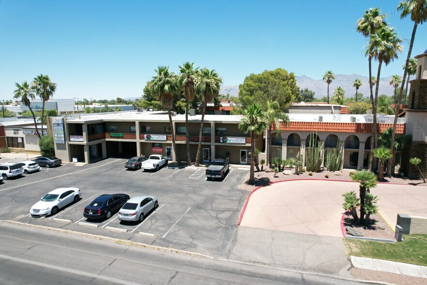 5315 E Broadway Blvd, Tucson, AZ for lease - Building Photo - Image 3 of 14