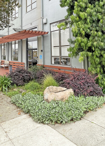 2095 Rose St, Berkeley, CA for lease - Building Photo - Image 3 of 17