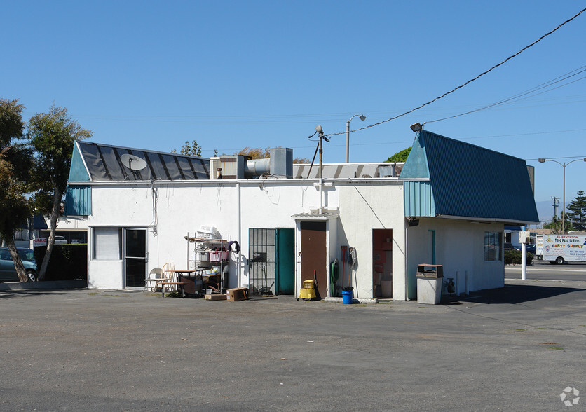 258 W Pleasant Valley Rd, Oxnard, CA for sale - Building Photo - Image 1 of 2